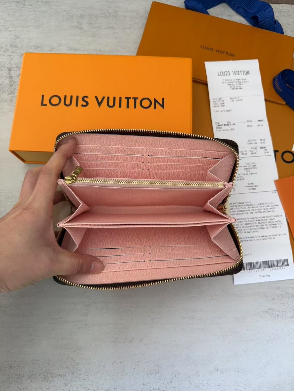 Louis Vuitton Rose Ballerine Zippy Wallet - Picture 6 of 16